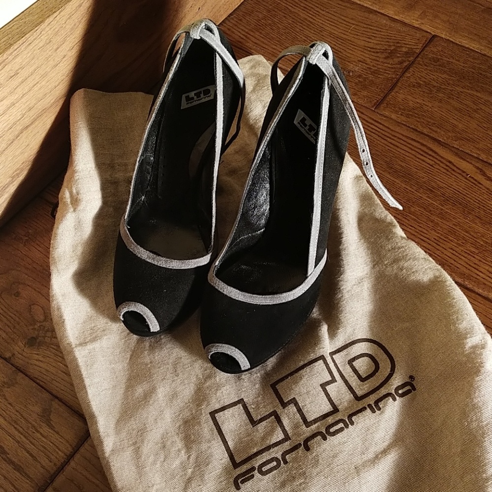 LTD fornarina wedge shoes- Size 6. NEW! Made in Italy